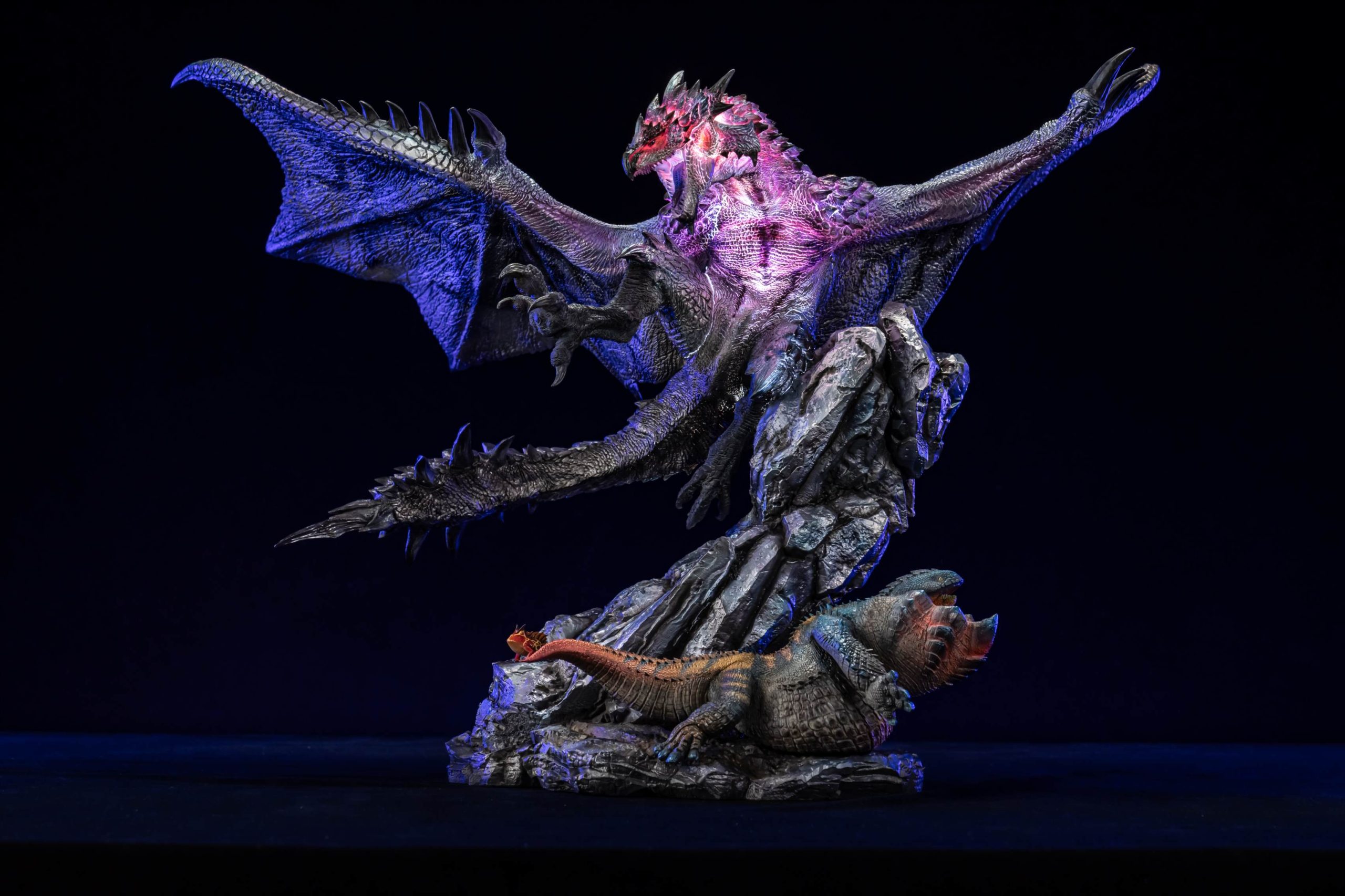 Dragon Frontier Studio – Monster Hunter Rathalos & Azure Rathalos