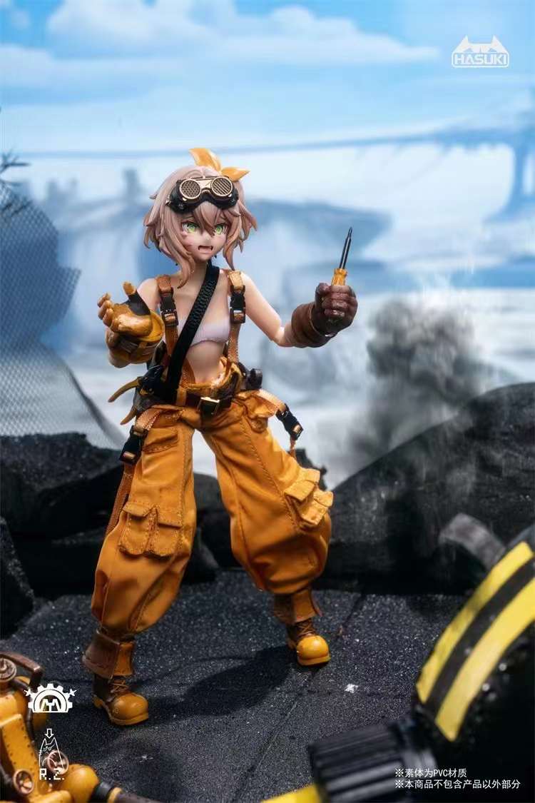 HASUKI Studio – Original Pocket Art #7 Mechanic Fiona